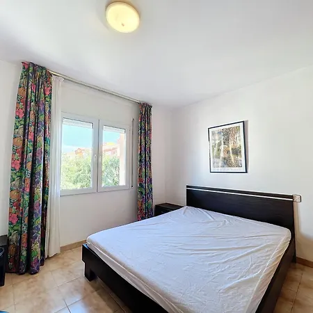 Gr Reserva 17-2-12 - Piso Muy Cerca De La Playa * Empuriabrava